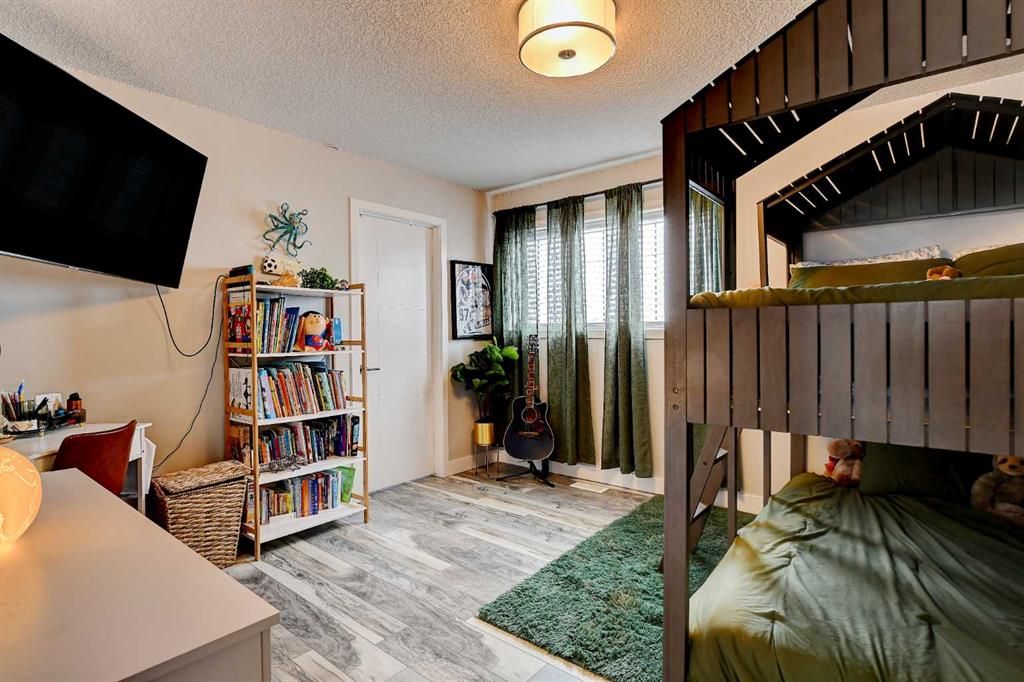 8614 88 Street  - Photo 29