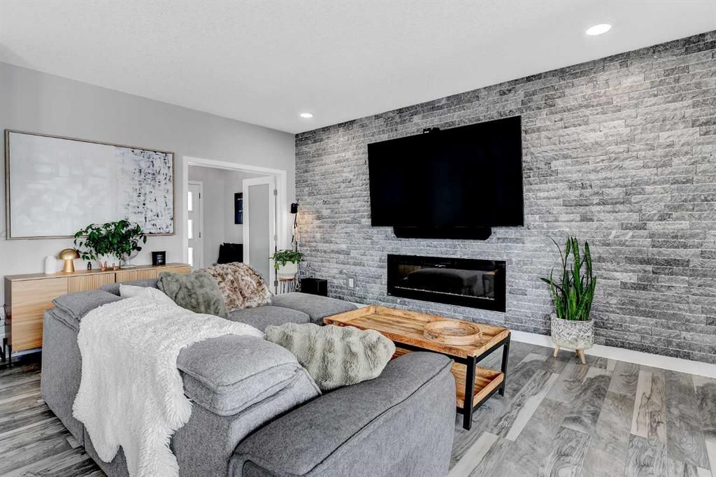 8614 88 Street  - Photo 5