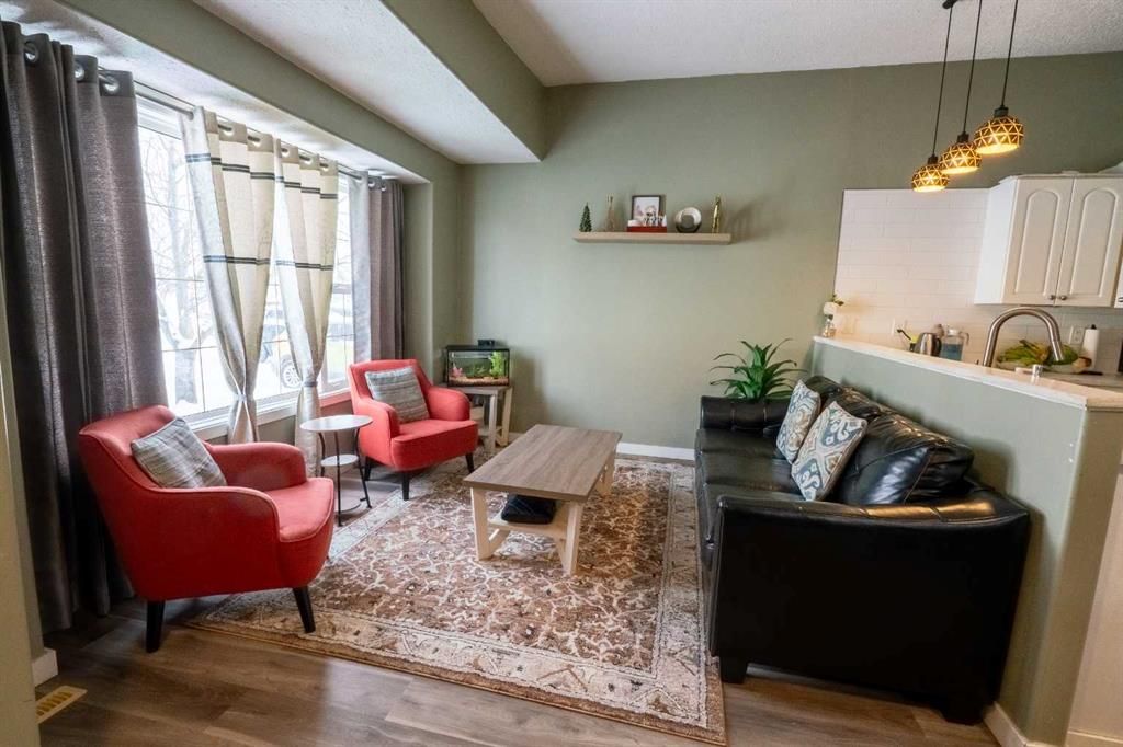 9265 94 Avenue  - Photo 3