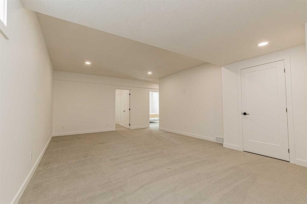 10709 152B Avenue  - Photo 38