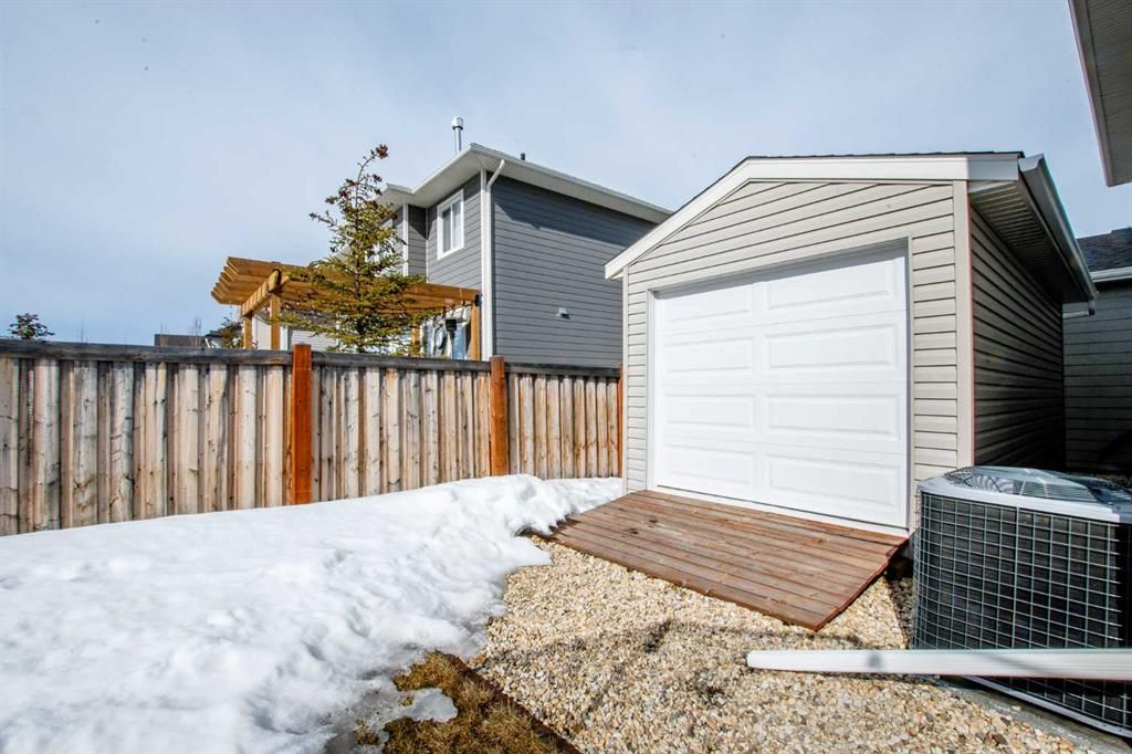 10709 152B Avenue  - Photo 45