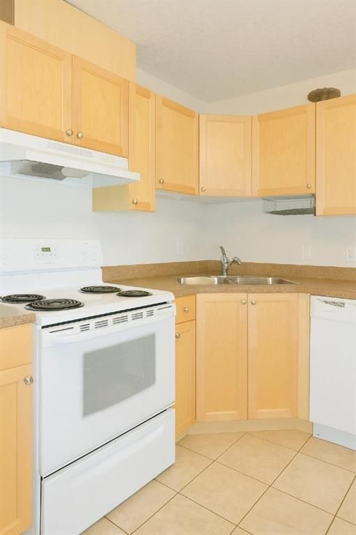 210, 9810 96 Street  - Photo 6