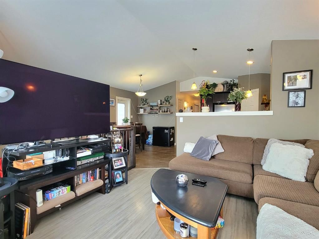 7418 115A Street  - Photo 6