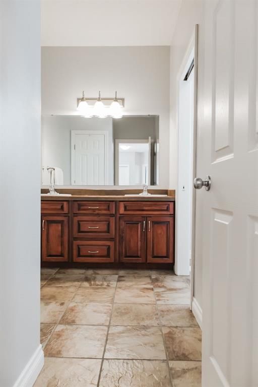 10626 CARRIAGE LANE Drive  - Photo 39