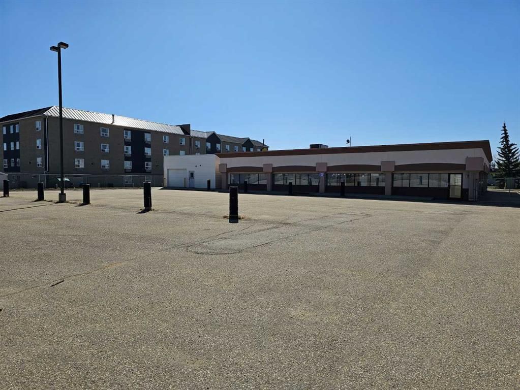 10070 117 Avenue  - Photo 18