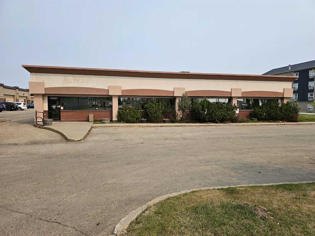 10070 117 Avenue  - Photo 3