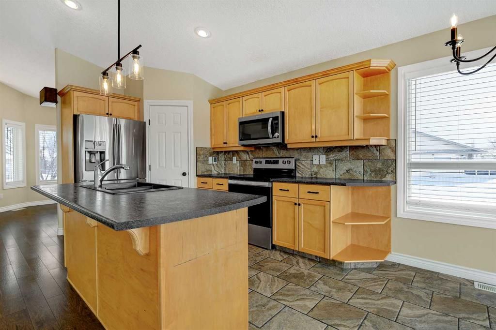 12702 Crystal Lake Drive  - Photo 11