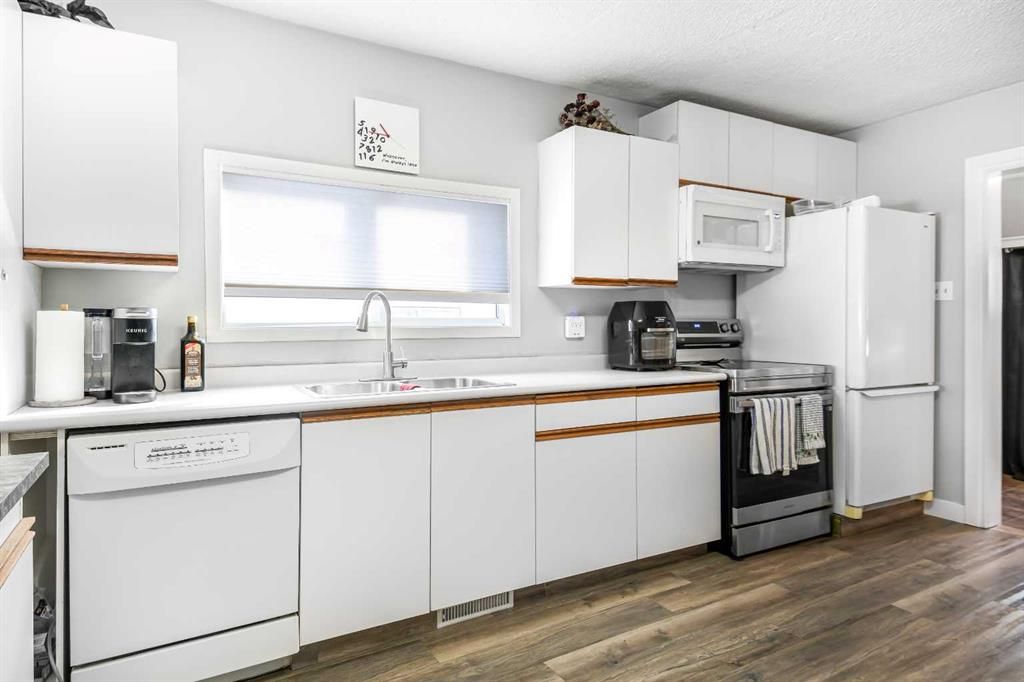 9409 104 Avenue  - Photo 4