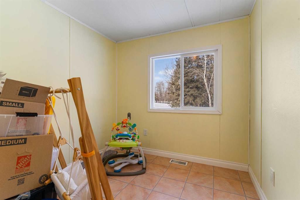 735059 Range Road 62   - Photo 15