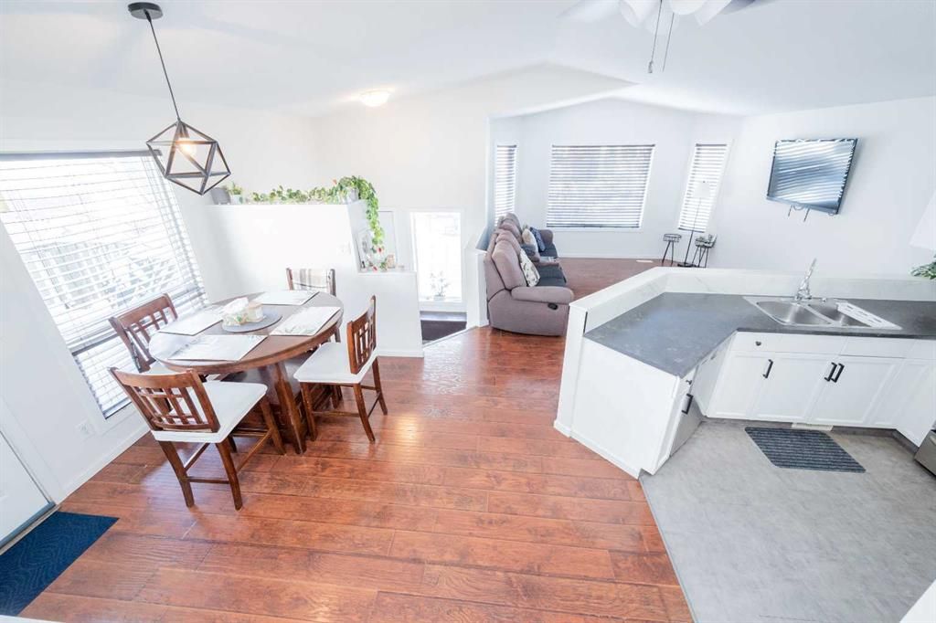 9717 126 Avenue  - Photo 3