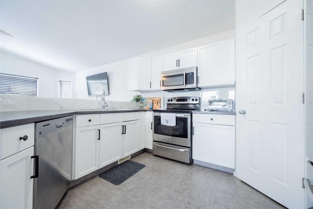 9717 126 Avenue  - Photo 8