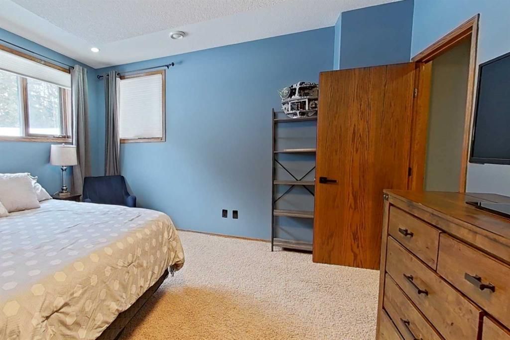 1705, 60017 704A Township  - Photo 42