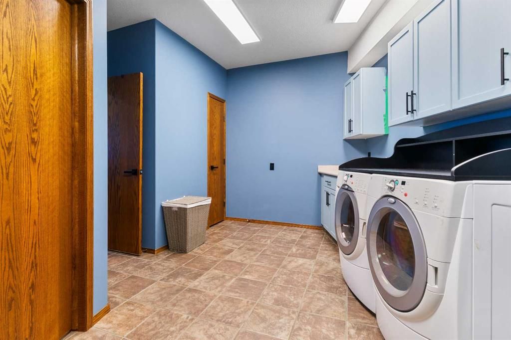 1705, 60017 704A Township  - Photo 46