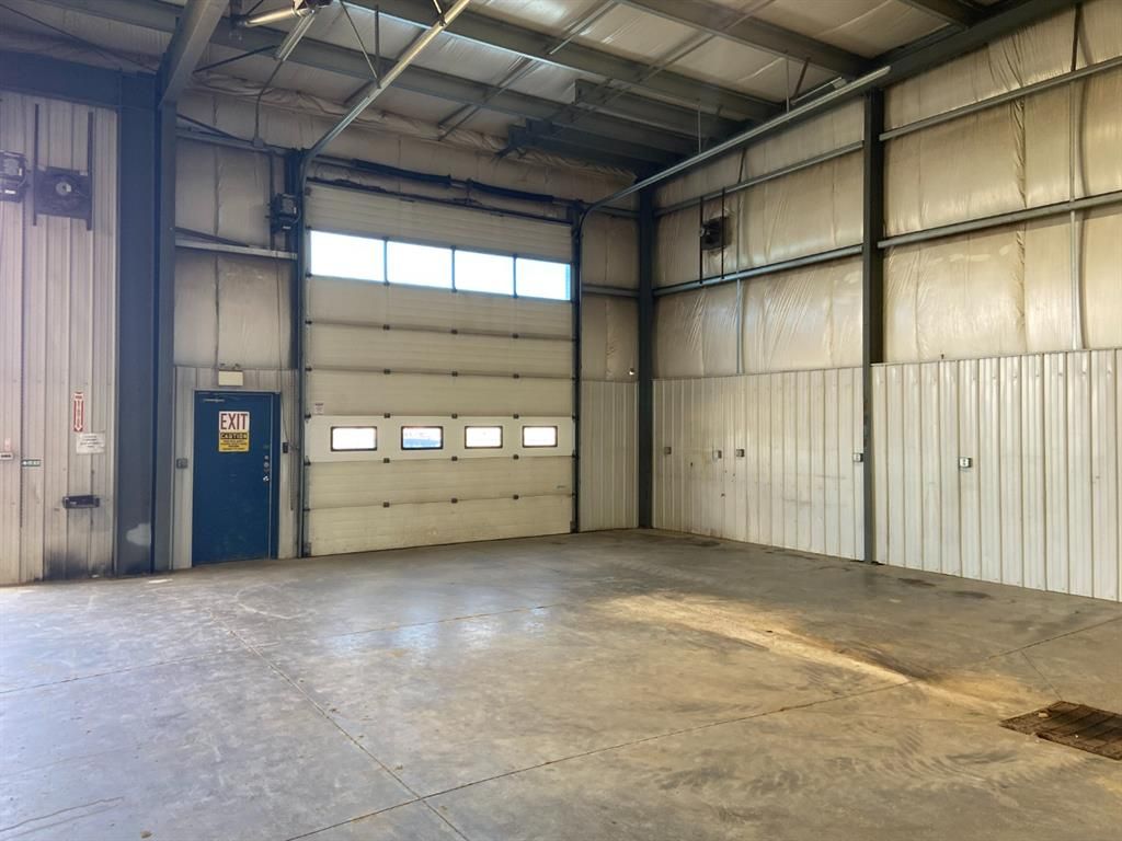 10828 99 Street  - Photo 11