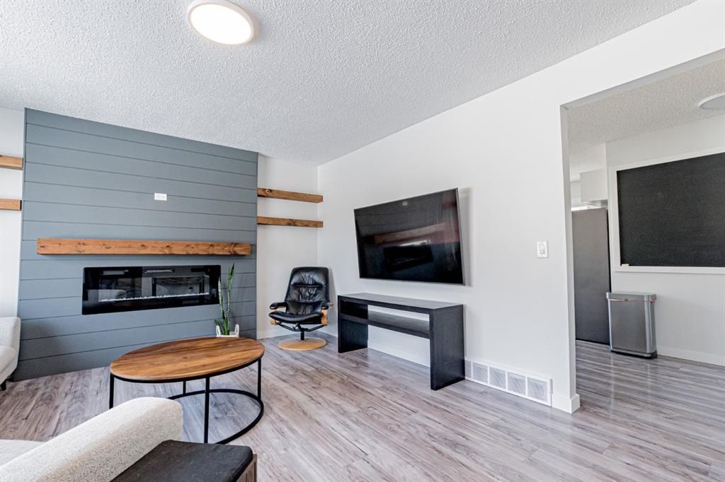 9547 74 Avenue  - Photo 6