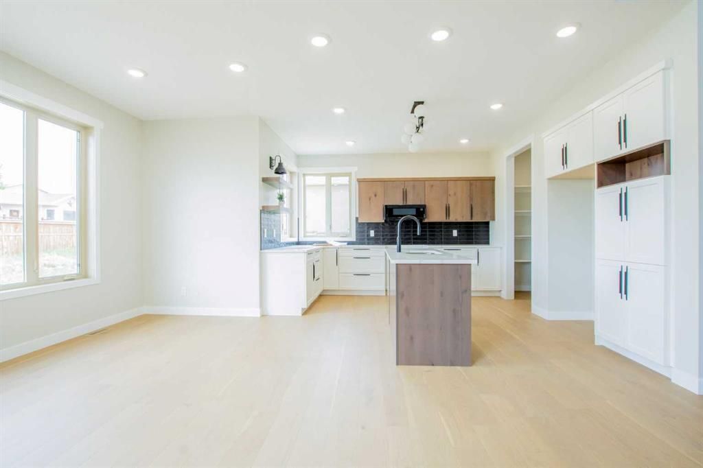 8862 60 Avenue  - Photo 7