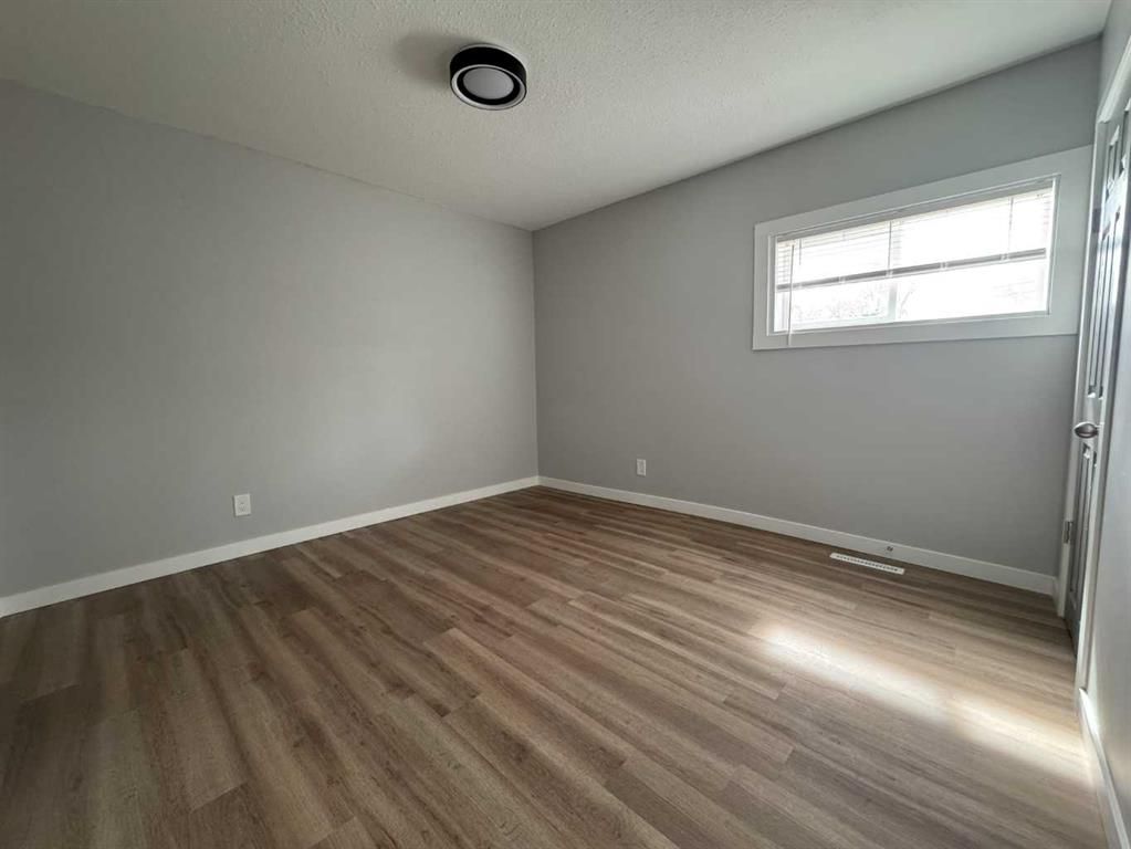 10021 106 Avenue  - Photo 10