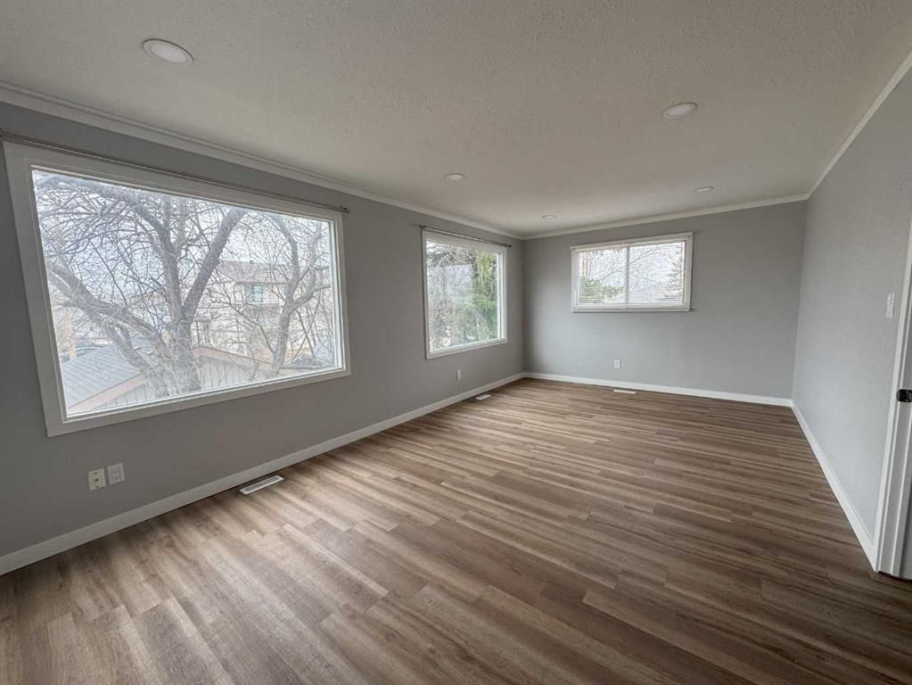 10021 106 Avenue  - Photo 17