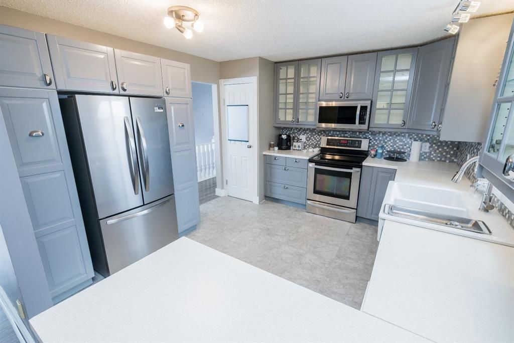 6929 96 Street  - Photo 10