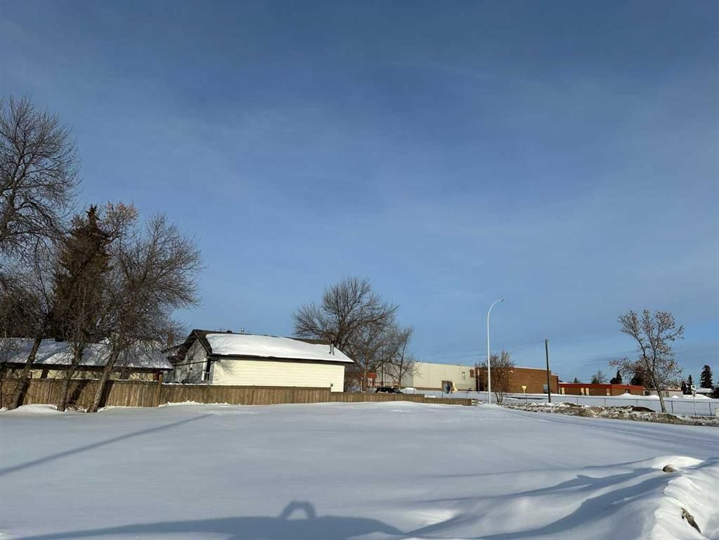 10301 108 Avenue  - Photo 5