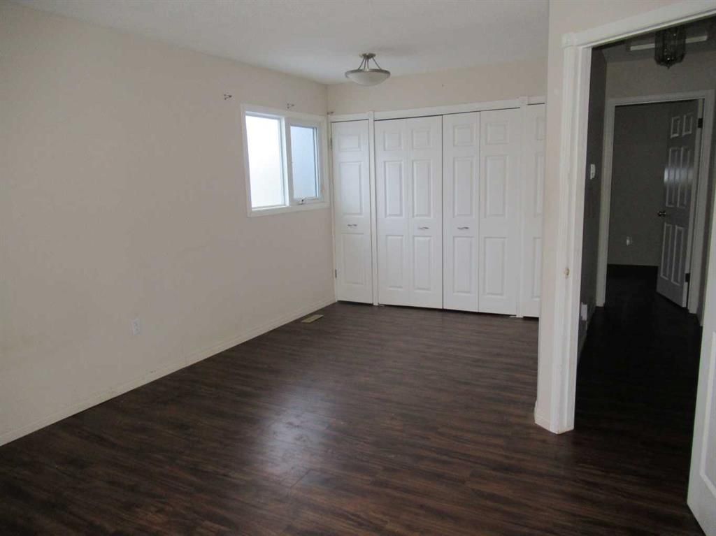 9811 80 Avenue  - Photo 11