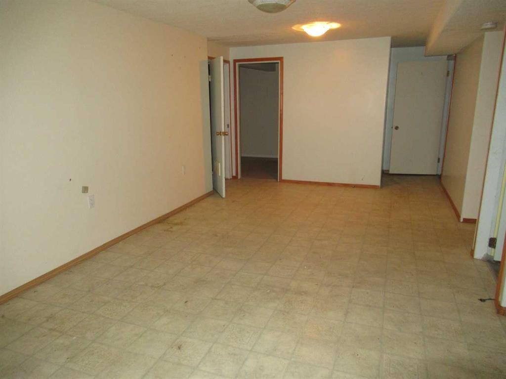 9811 80 Avenue  - Photo 12