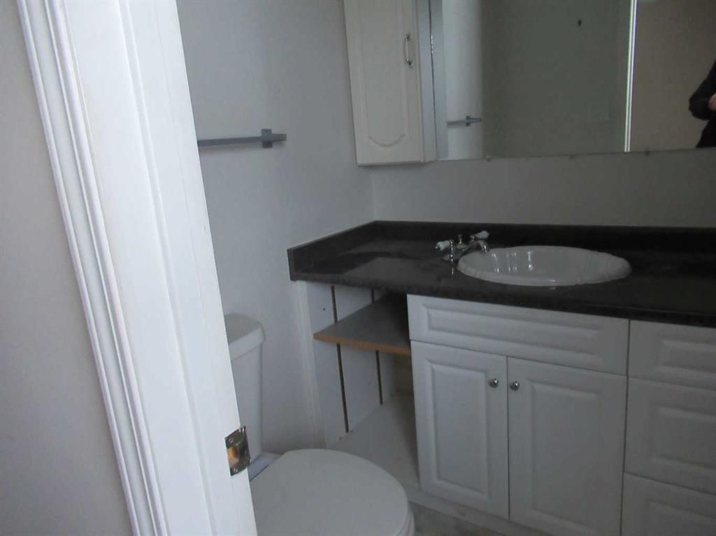 9811 80 Avenue  - Photo 14