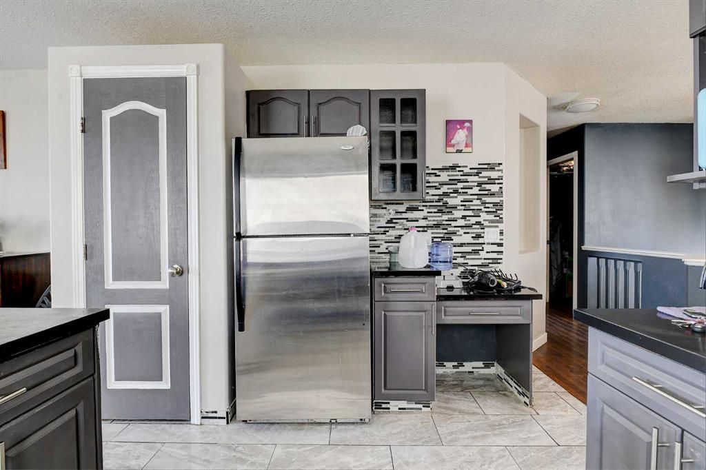 9302 113A Avenue  - Photo 11