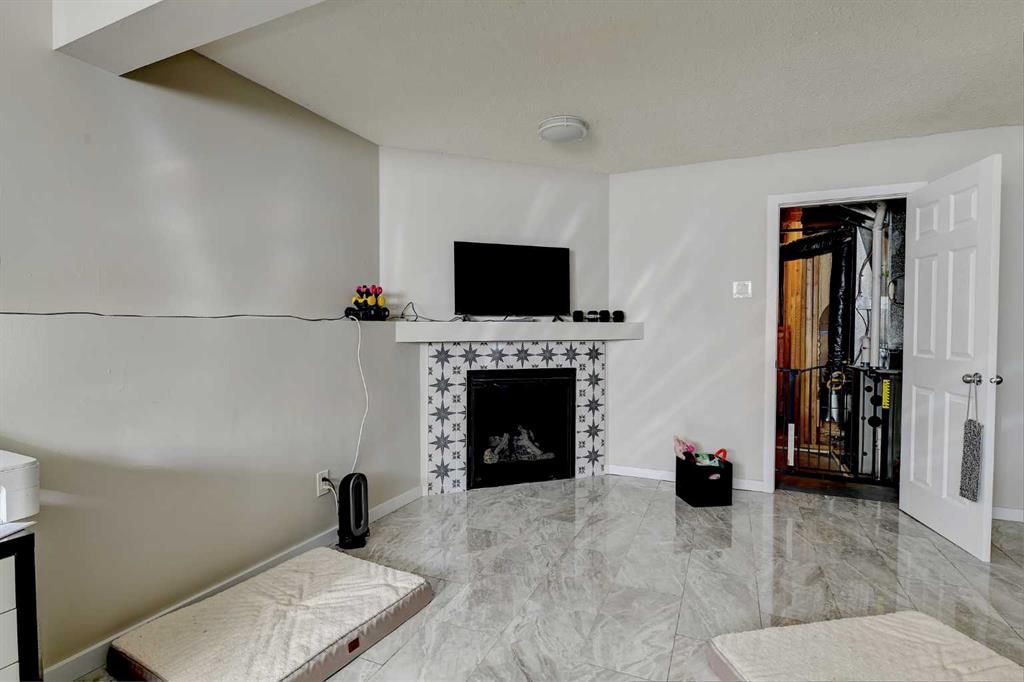 9302 113A Avenue  - Photo 23