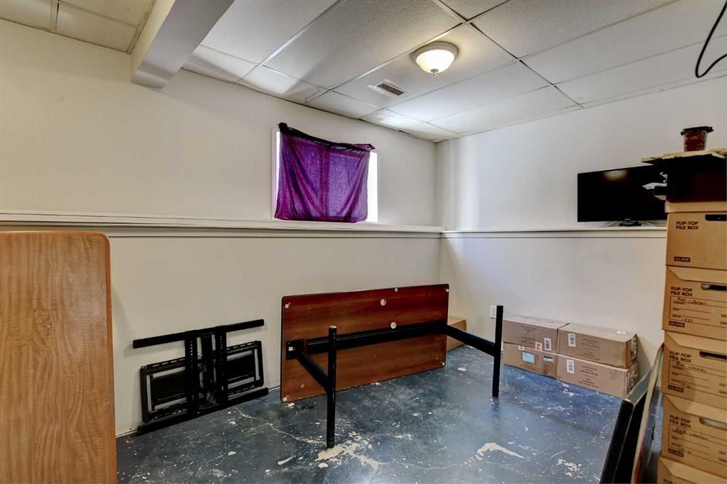 9302 113A Avenue  - Photo 25