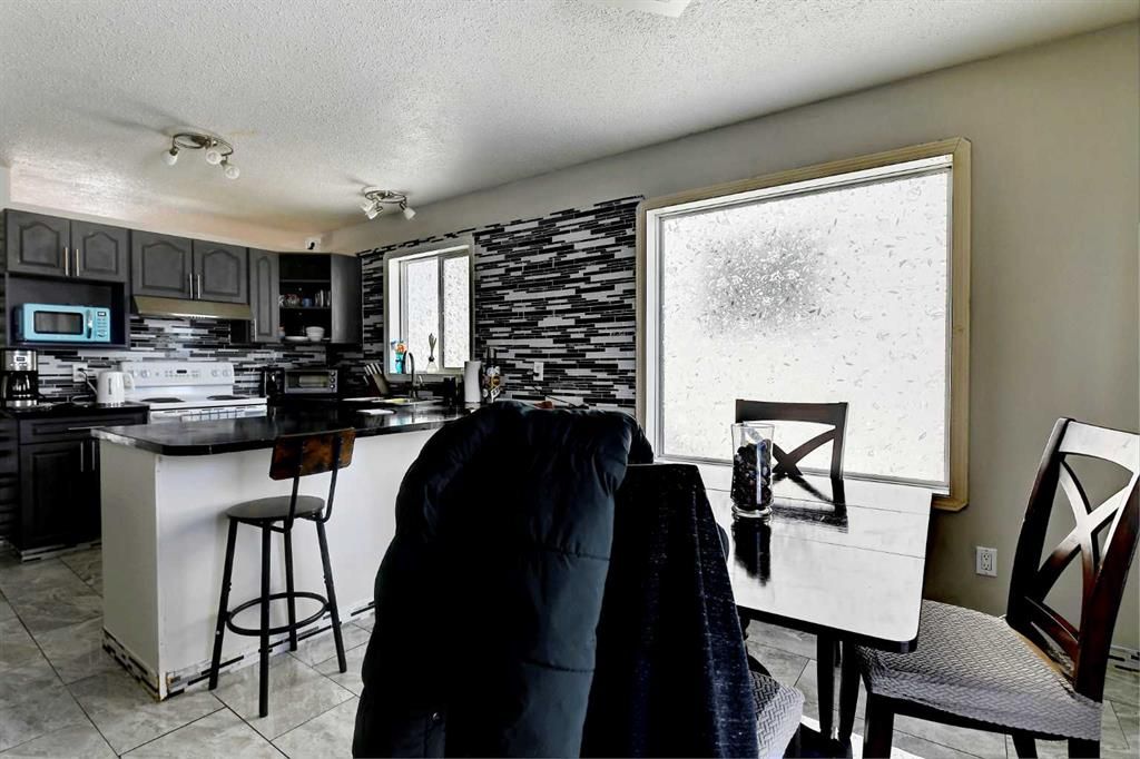 9302 113A Avenue  - Photo 7