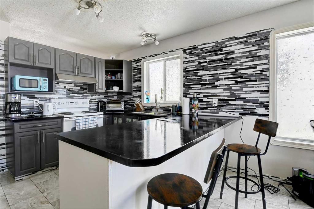 9302 113A Avenue  - Photo 8