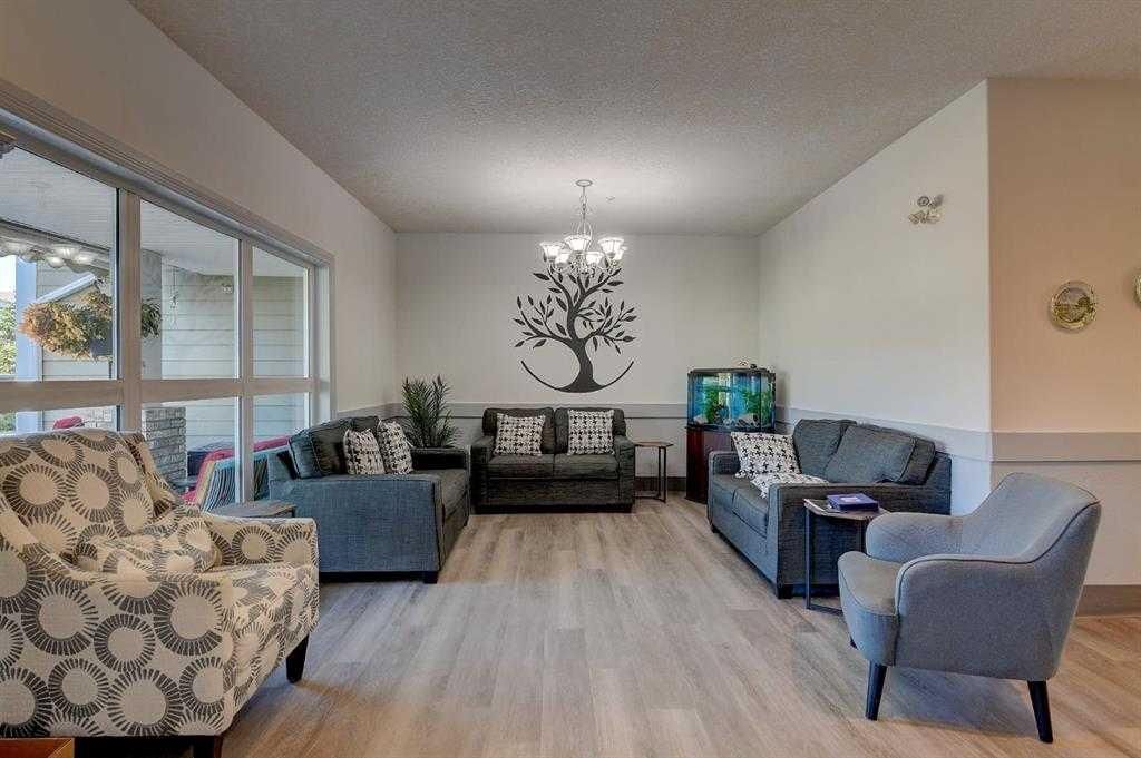 424, 10402 111 Street  - Photo 5
