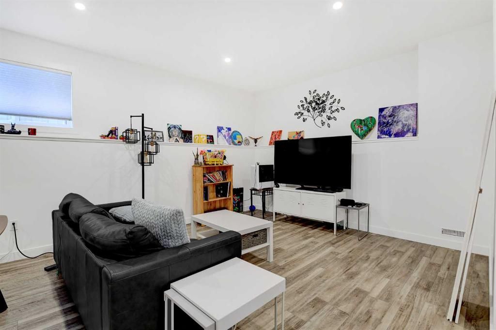 10230 67 Avenue  - Photo 37