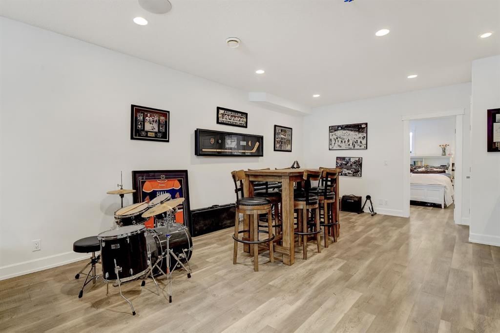 16006 105 Street  - Photo 32