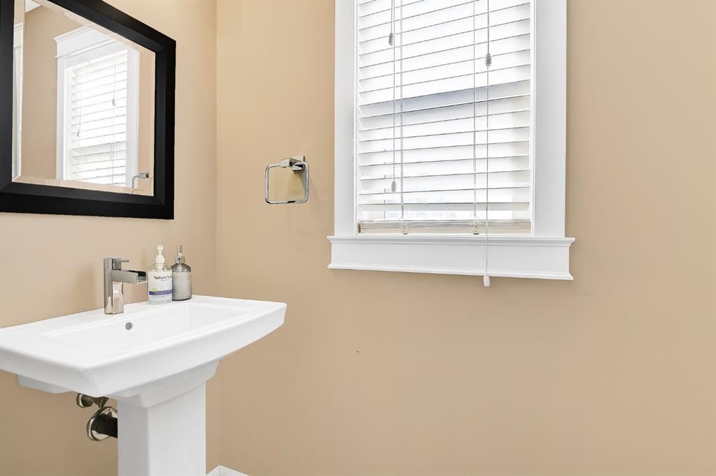 16006 105 Street  - Photo 41