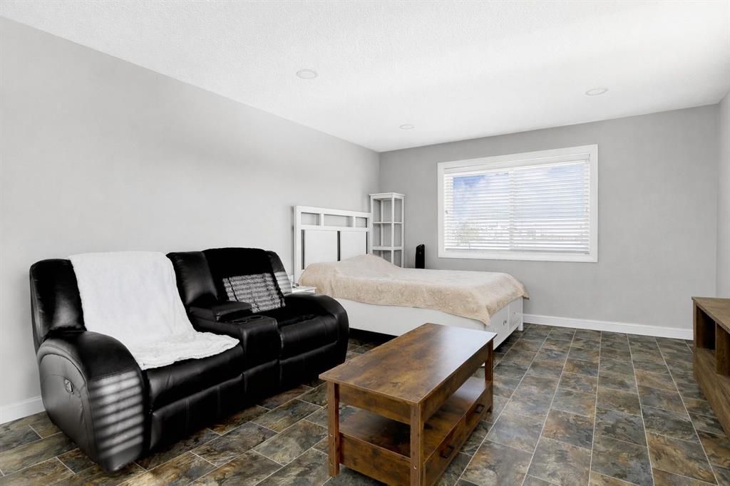 16006 105 Street  - Photo 44