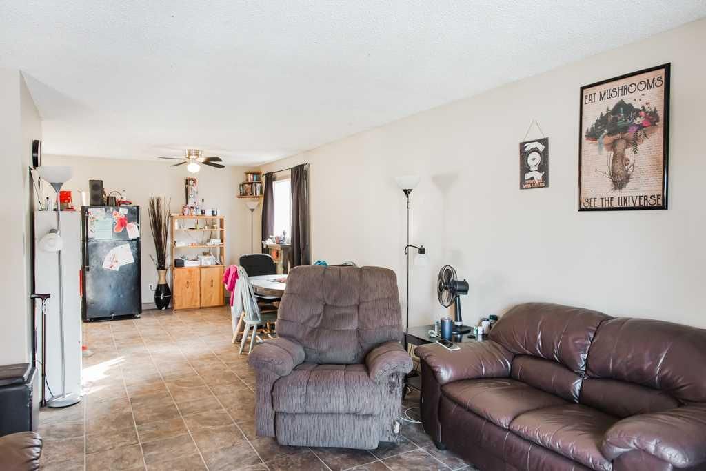 9303 101 Avenue  - Photo 7