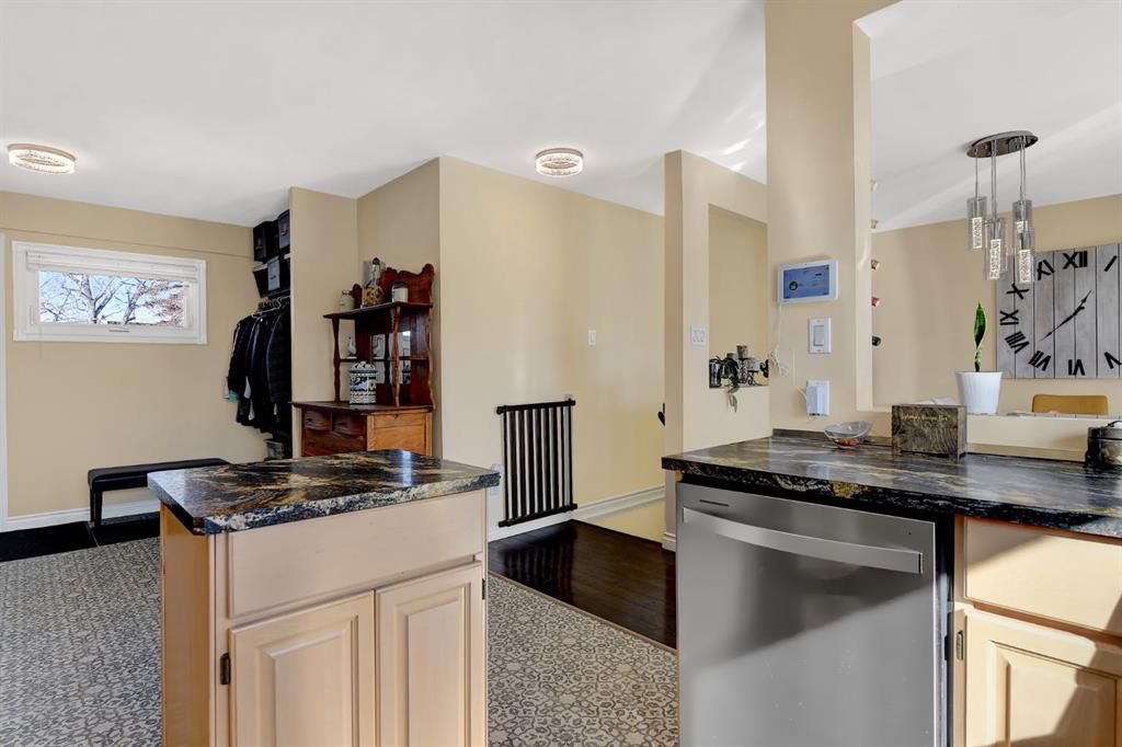 9011 102 Street  - Photo 10