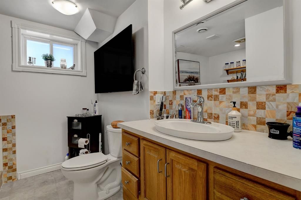 9011 102 Street  - Photo 32