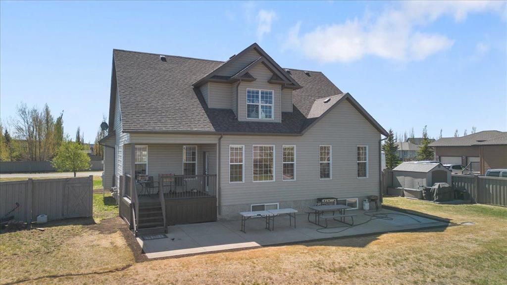 10402 160 Avenue  - Photo 4