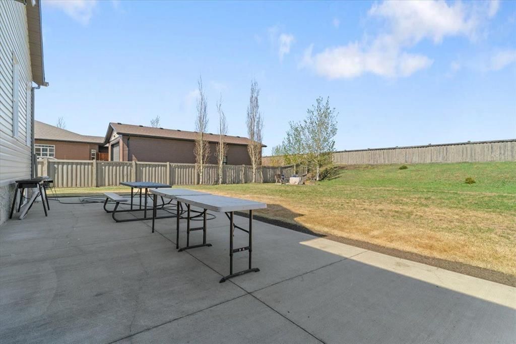 10402 160 Avenue  - Photo 8