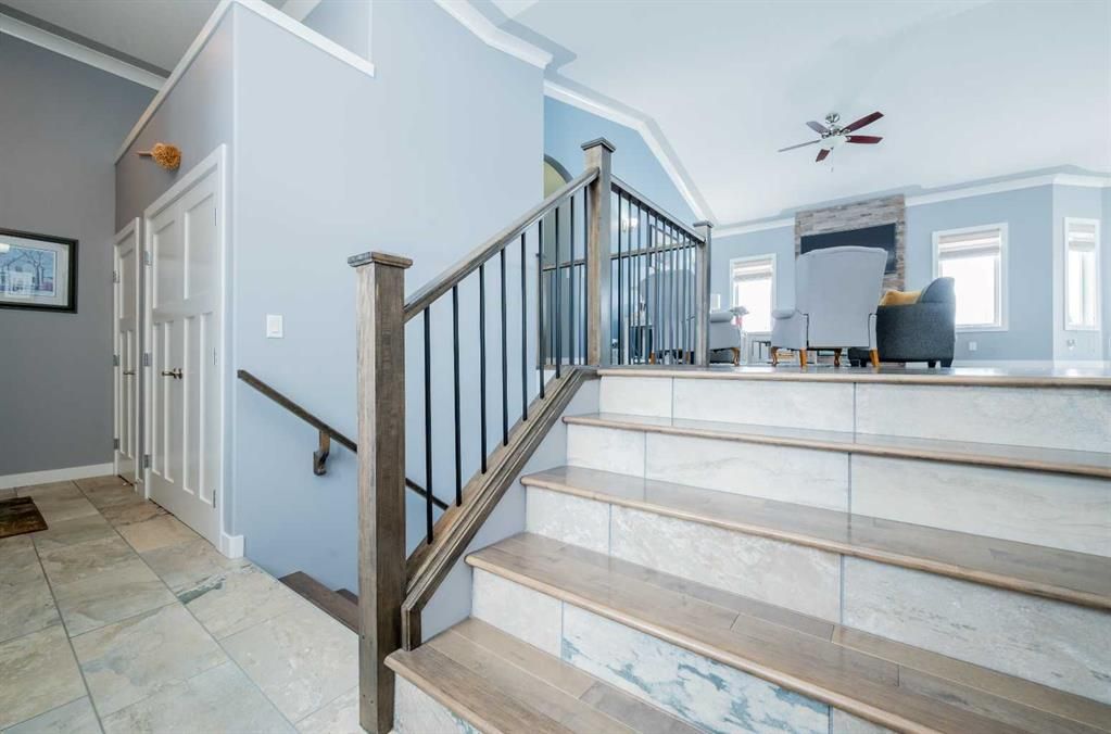 10, 710050 70 Range  - Photo 5