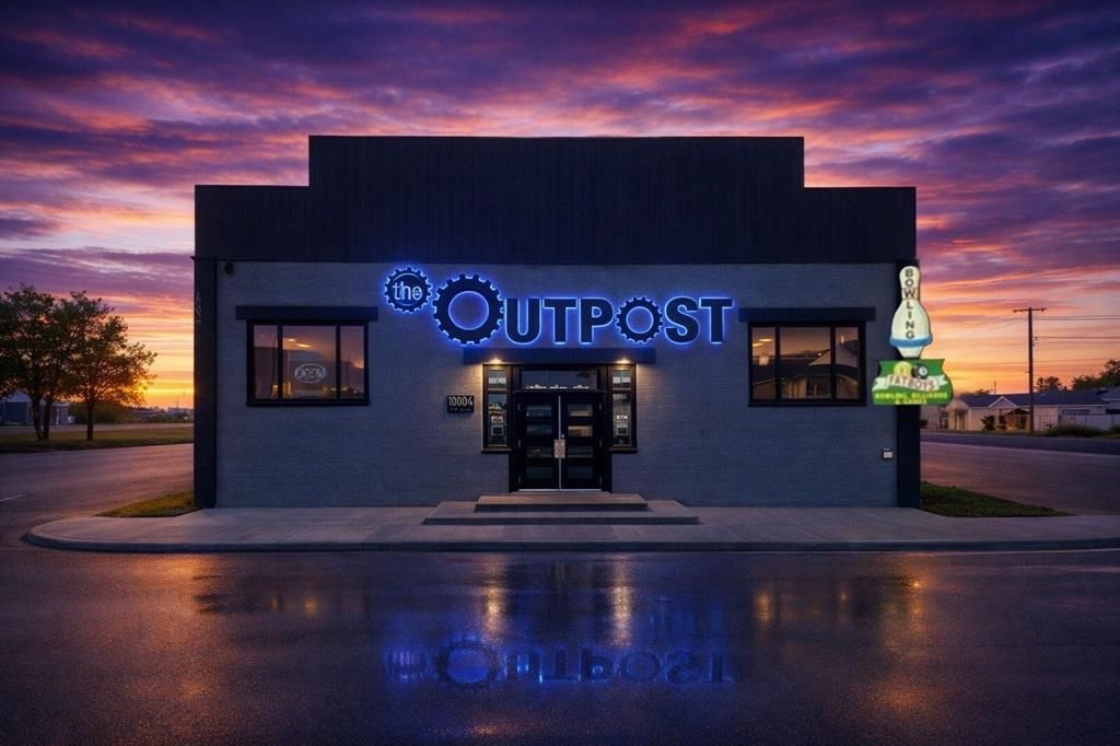 10004 100 Street  - Photo 2