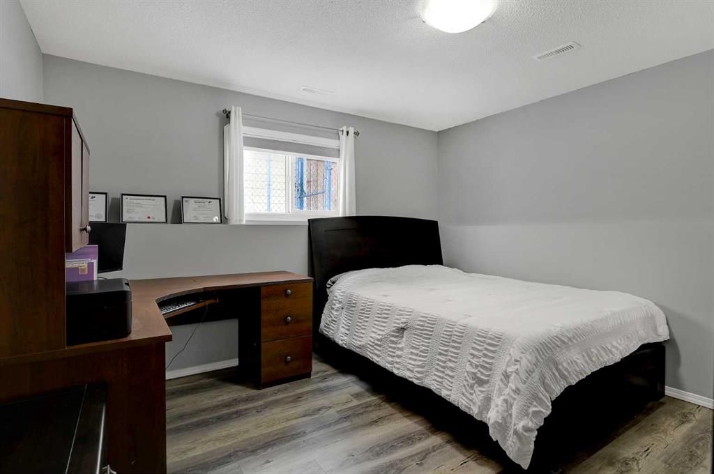 11320 92B Street  - Photo 26