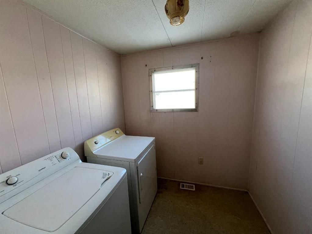 52, 8060 100 Street   - Photo 9