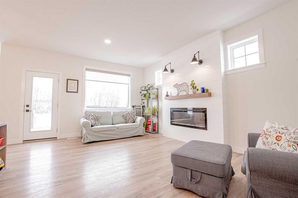 10626 134A Avenue  - Photo 5