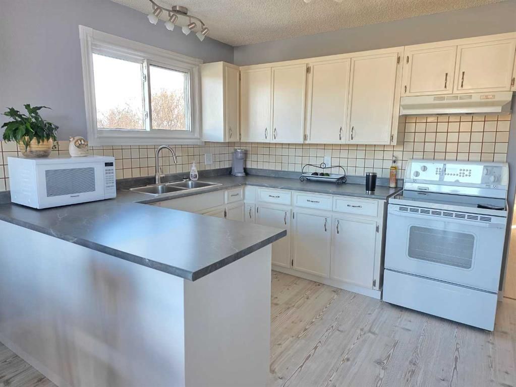 12401 94a Street  - Photo 20