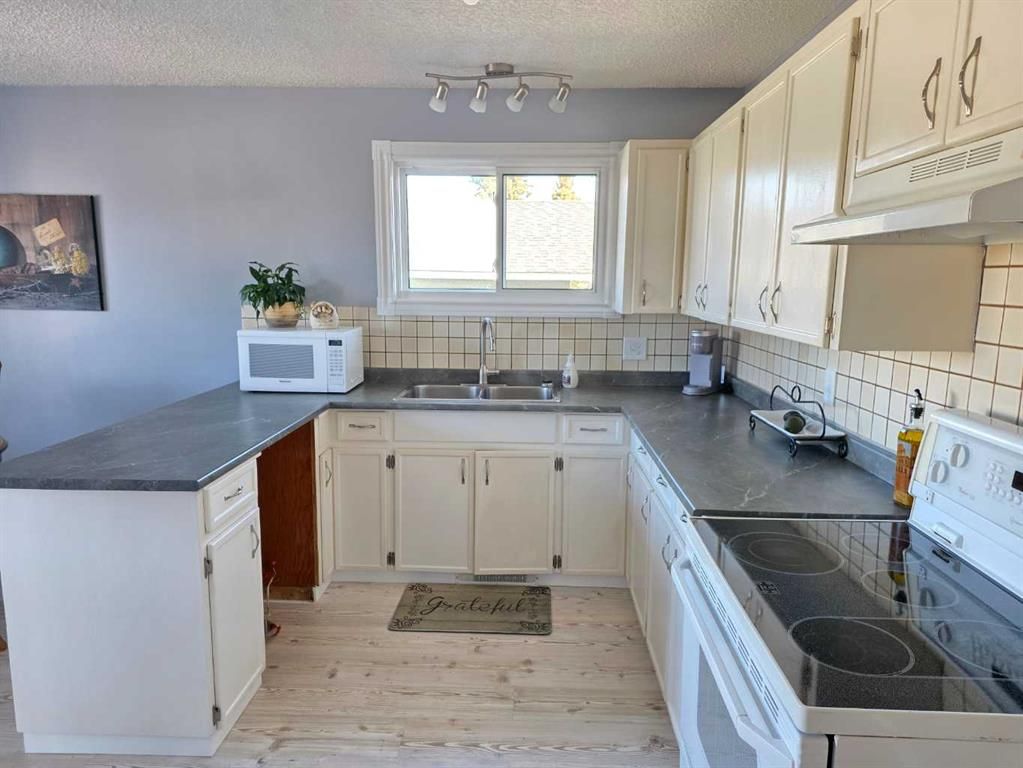 12401 94a Street  - Photo 22