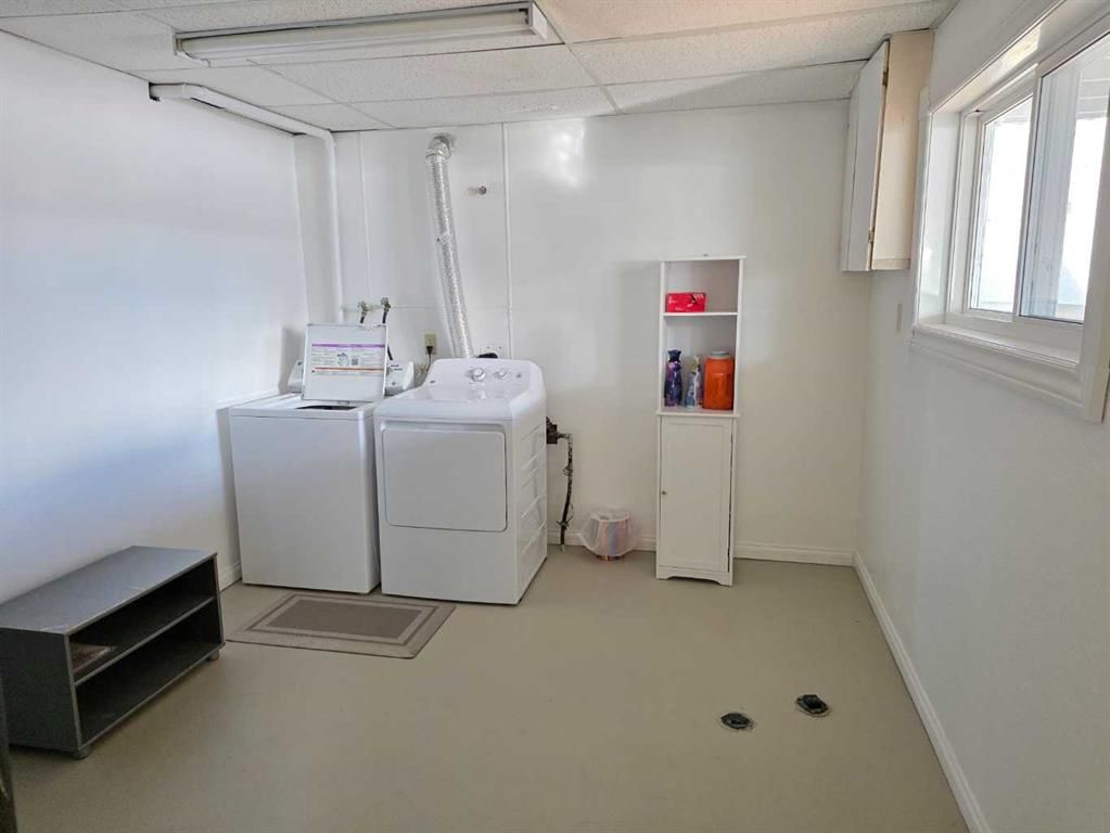 12401 94a Street  - Photo 36